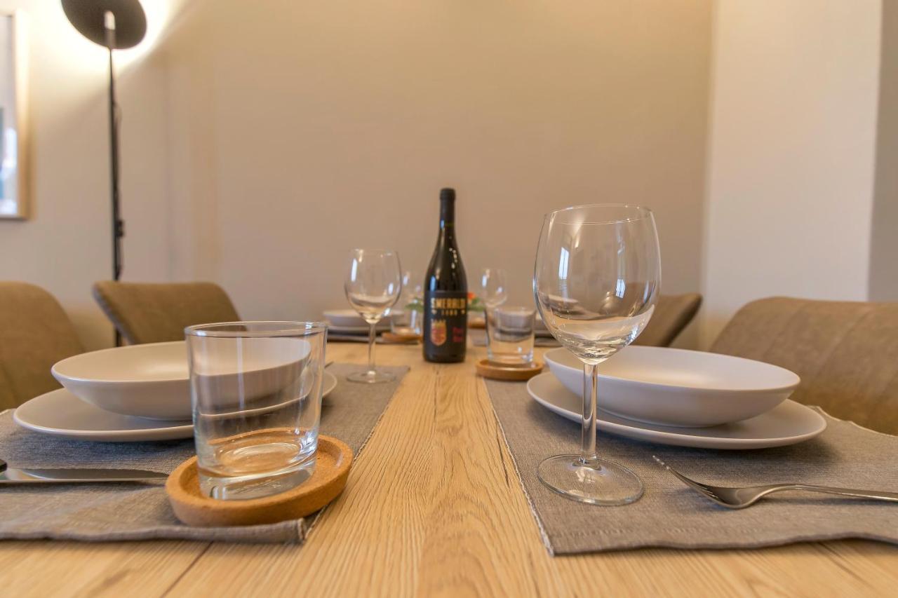 Modern & Bright 2 Bedroom Flat 50M From M4 Stop ミラノ エクステリア 写真